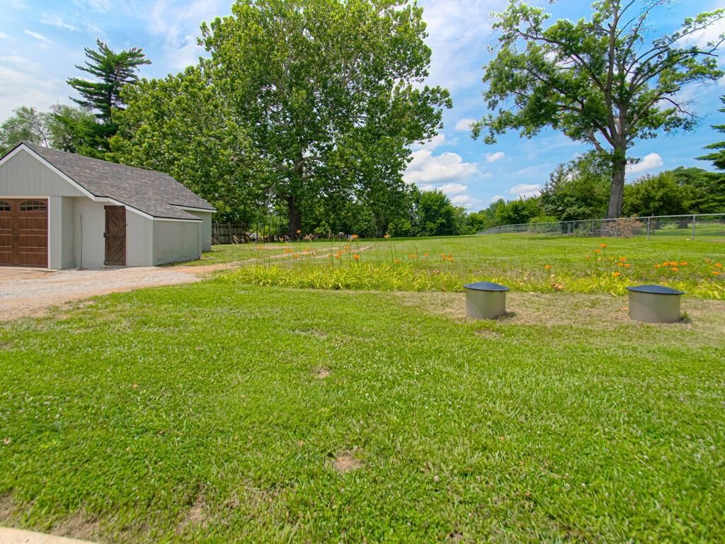 4946 Logan Avenue — photo 28