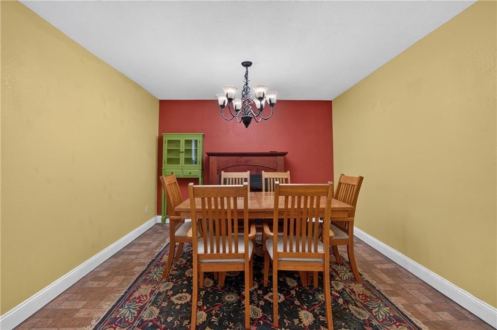 8427 England Street — photo 10