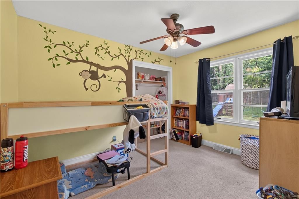 8427 England Street — photo 16