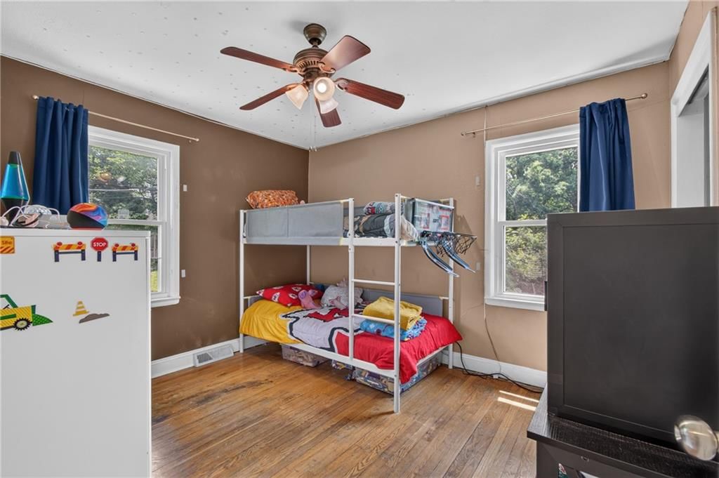 8427 England Street — photo 18