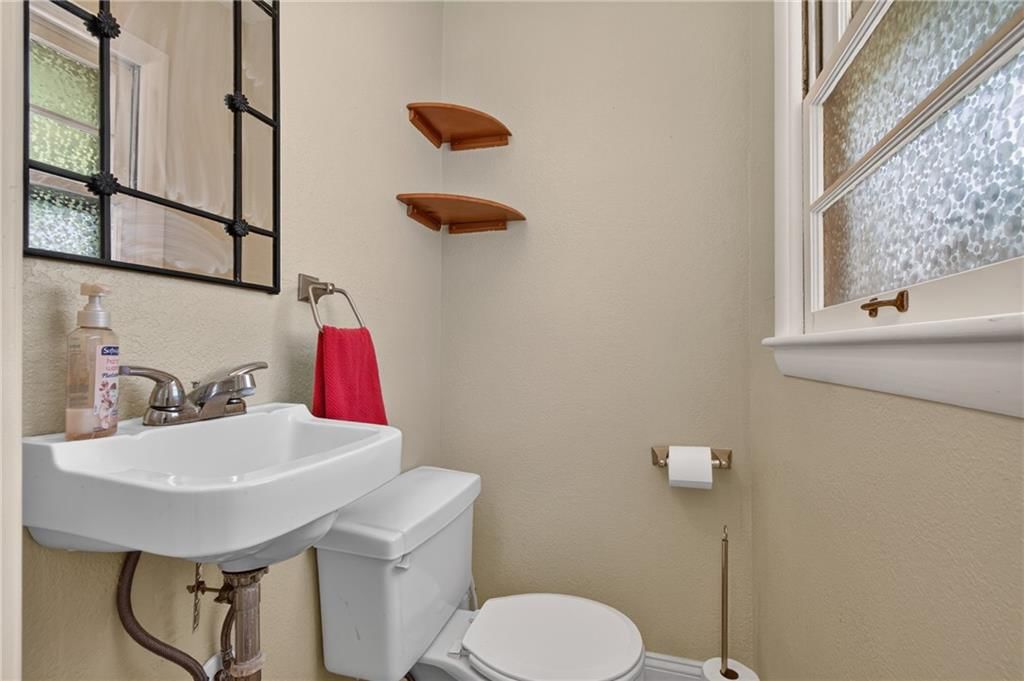 8427 England Street — photo 21