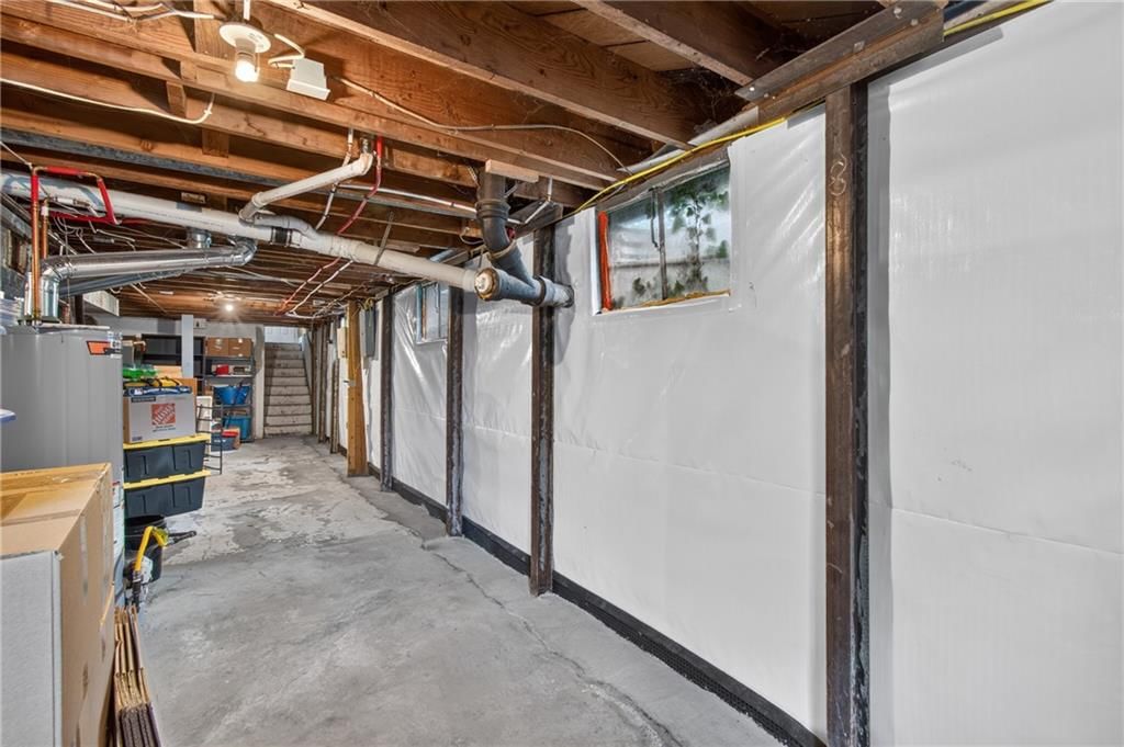 8427 England Street — photo 23