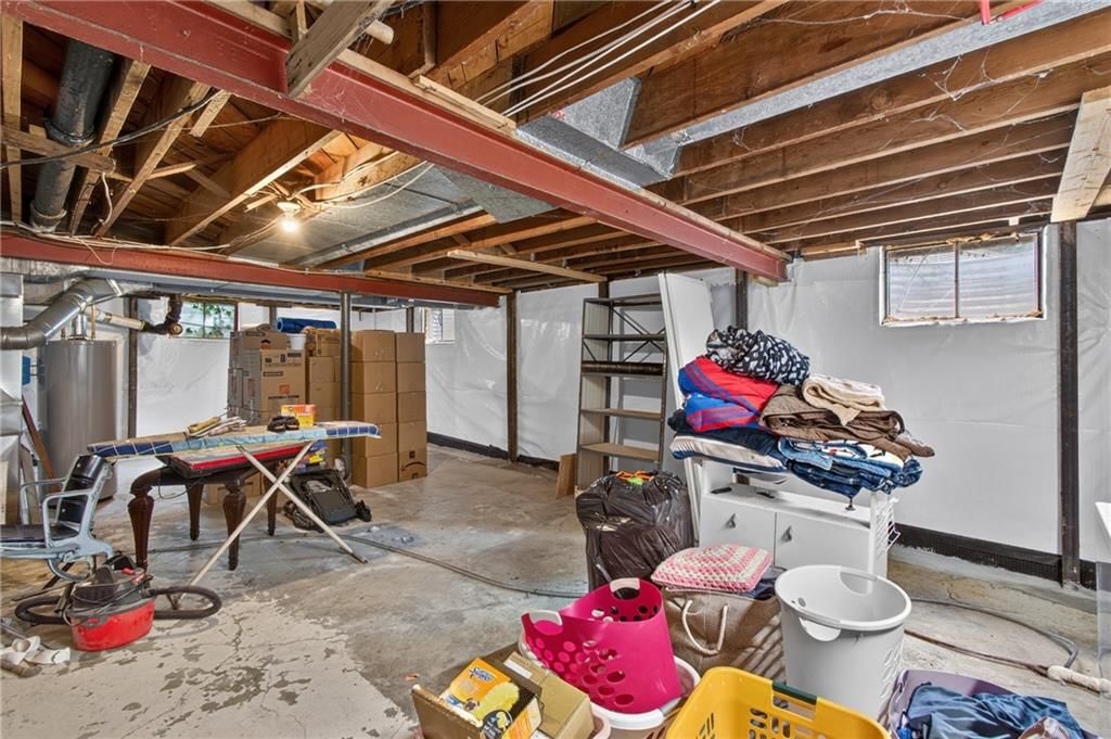 8427 England Street — photo 24
