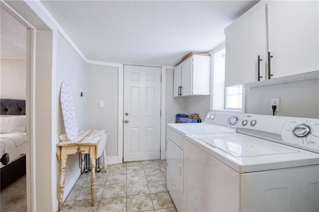 831 W 39th Terrace — photo 27