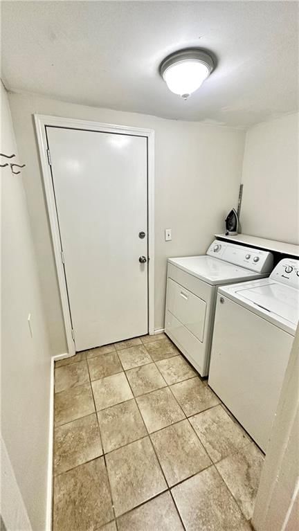 831 W 39th Terrace — photo 56