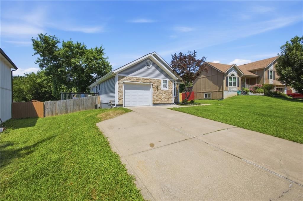 2704 S 46th Street — photo 3