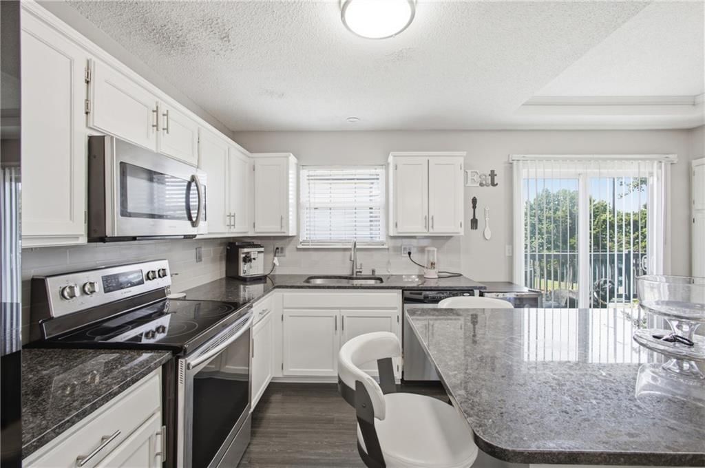 2704 S 46th Street — photo 12