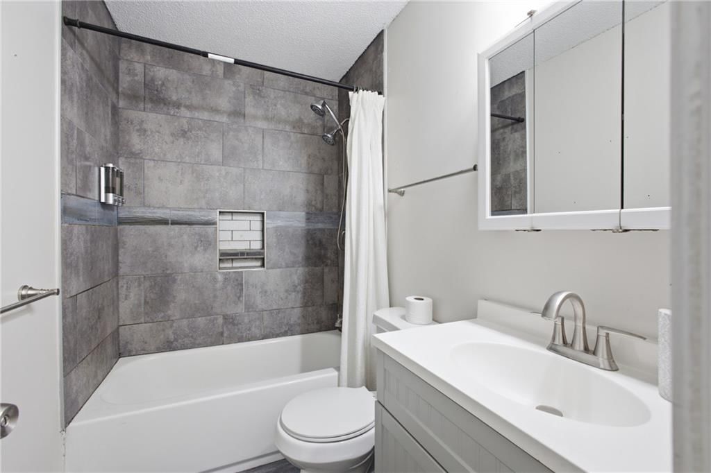 2704 S 46th Street — photo 15