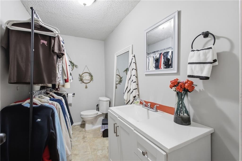 2704 S 46th Street — photo 30