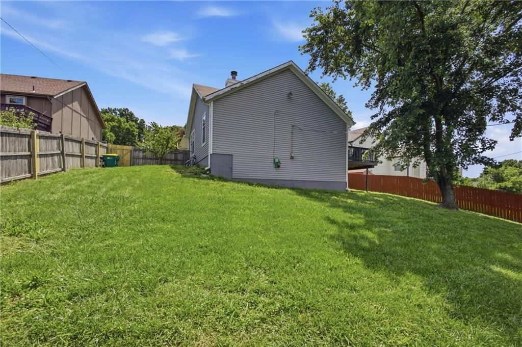 2704 S 46th Street — photo 37