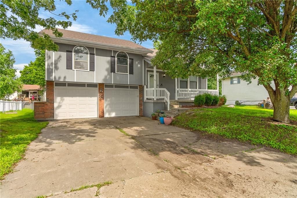 87 Oak Street — photo 2