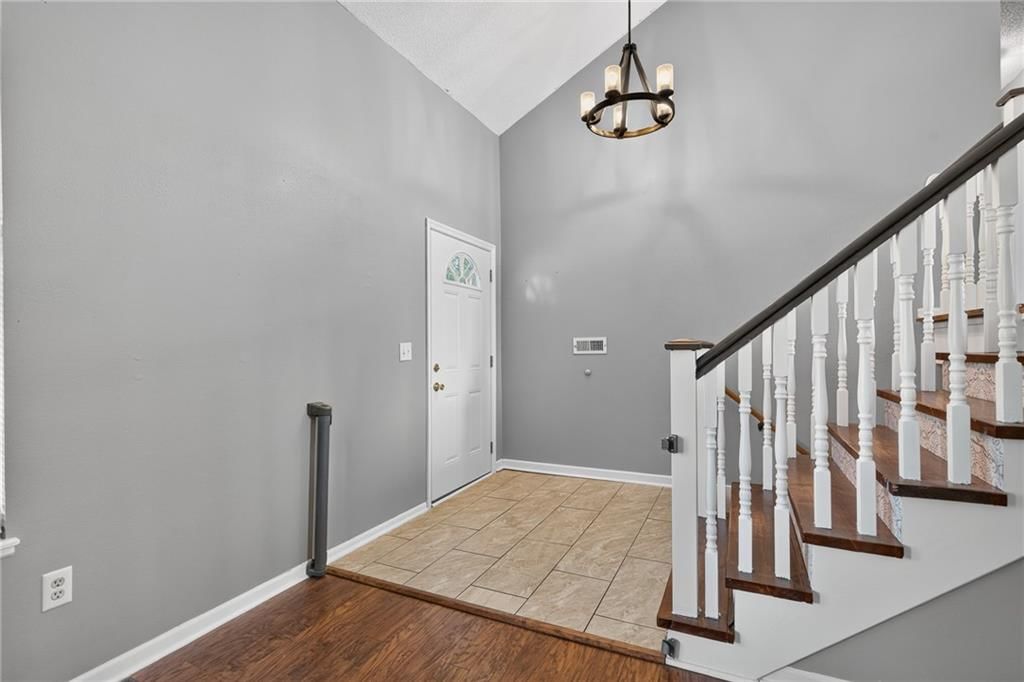 87 Oak Street — photo 4
