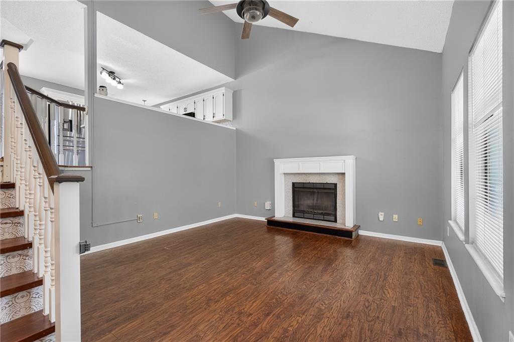 87 Oak Street — photo 5