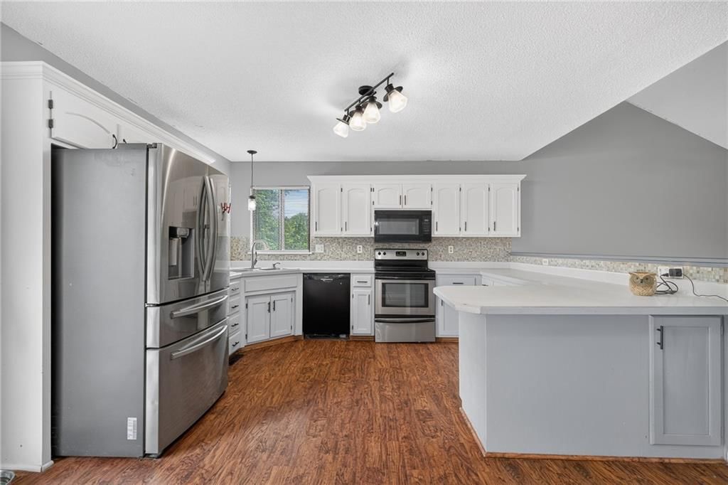 87 Oak Street — photo 11