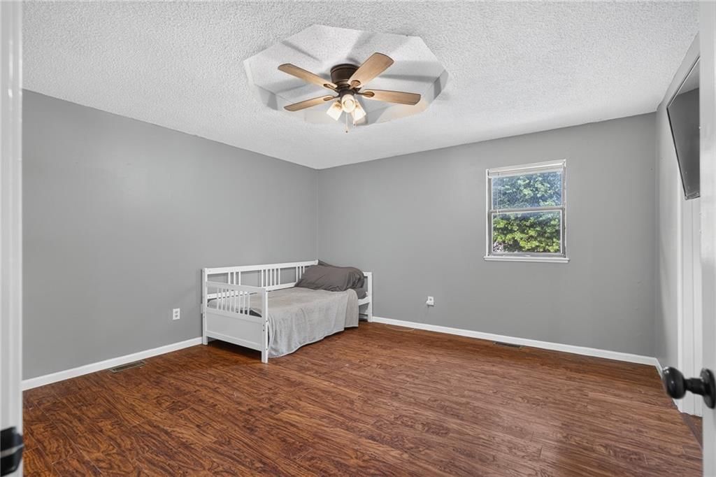 87 Oak Street — photo 14