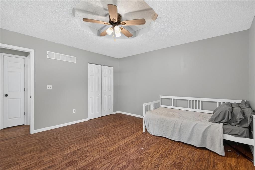 87 Oak Street — photo 15