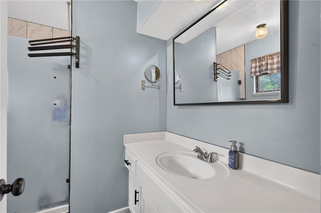87 Oak Street — photo 16