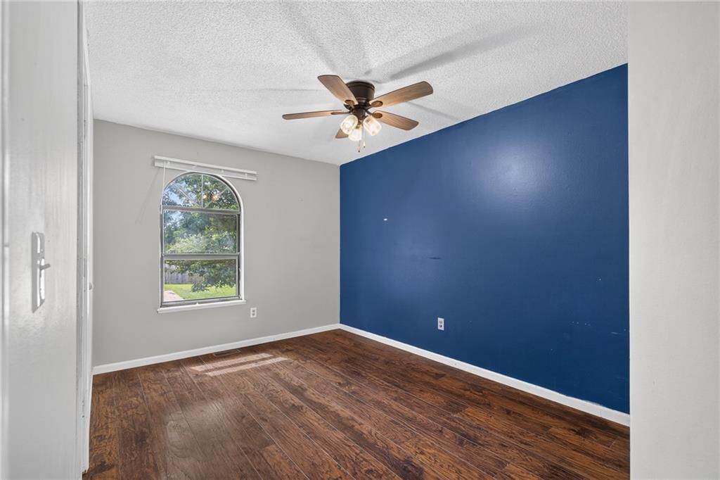 87 Oak Street — photo 17