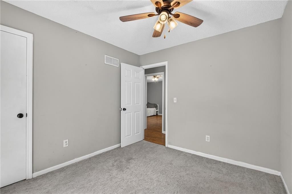 87 Oak Street — photo 20