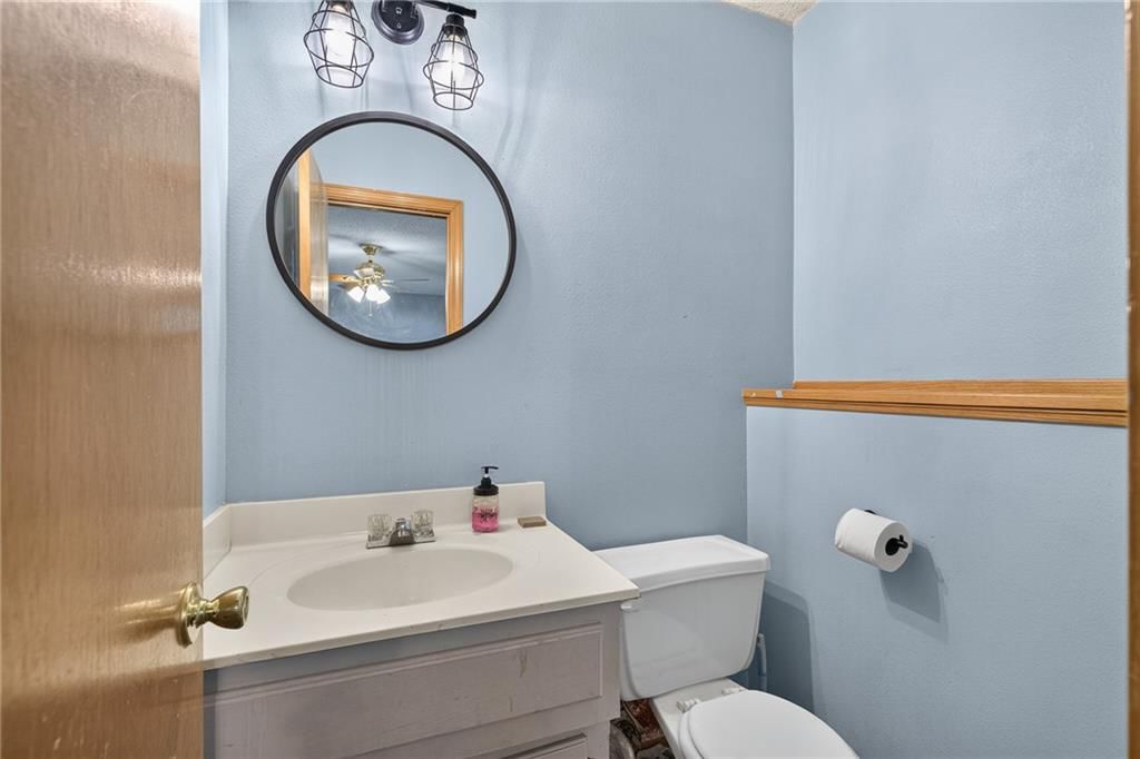 87 Oak Street — photo 24