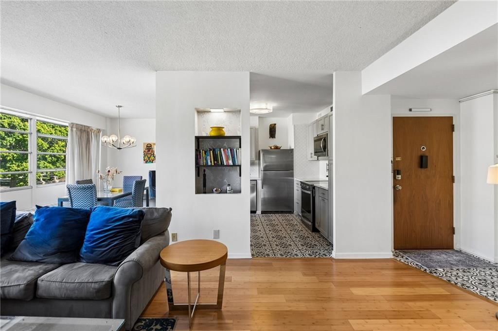 333 W Meyer Boulevard — photo 10