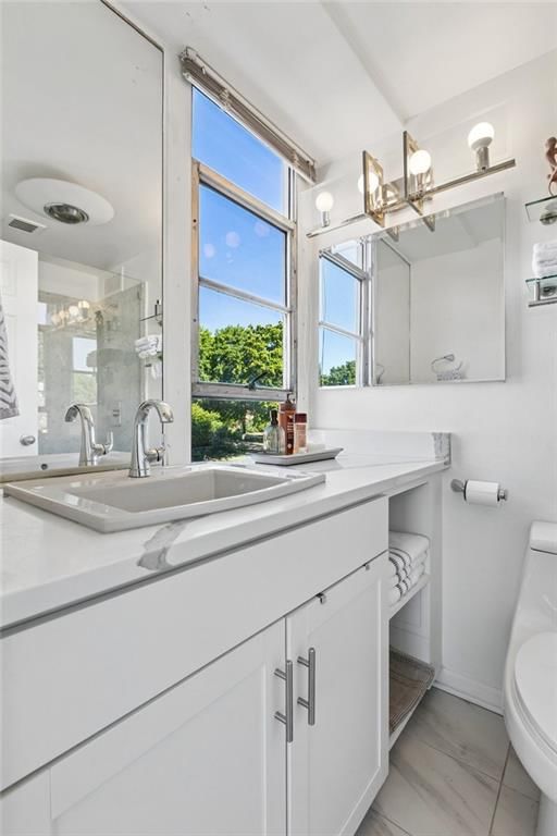 333 W Meyer Boulevard — photo 20