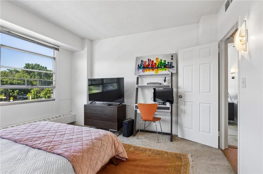 333 W Meyer Boulevard — photo 25