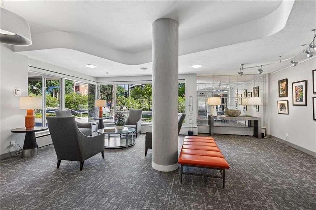 333 W Meyer Boulevard — photo 28