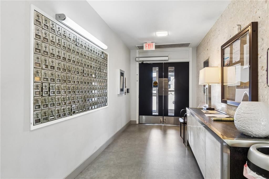 333 W Meyer Boulevard — photo 30