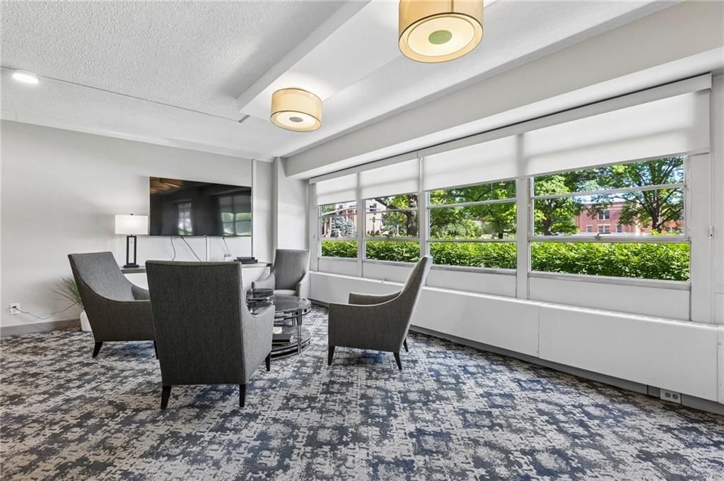 333 W Meyer Boulevard — photo 31