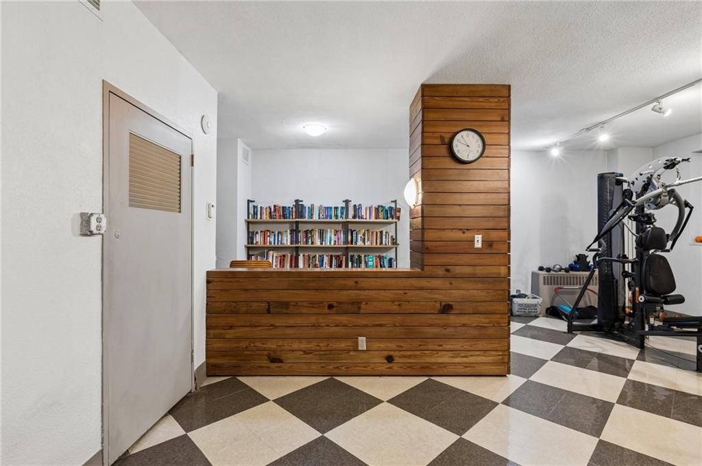 333 W Meyer Boulevard — photo 35