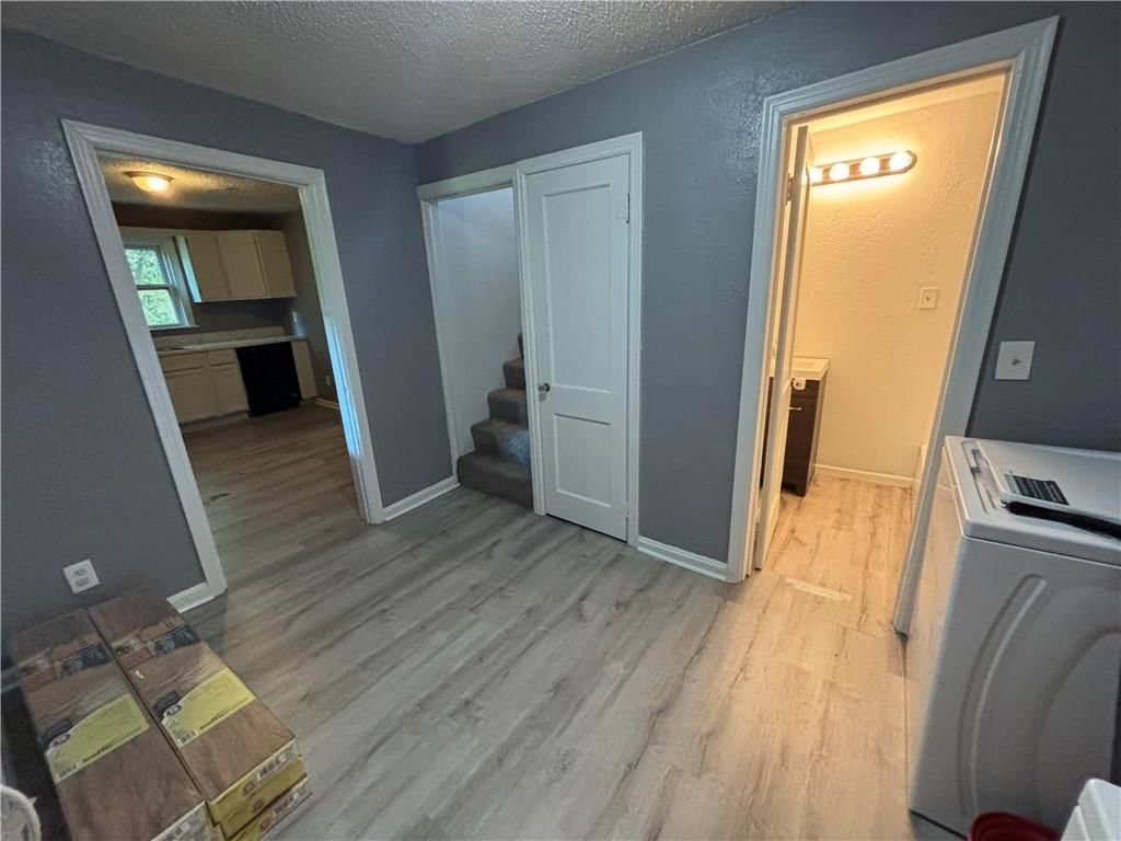 402 Benton Street — photo 9