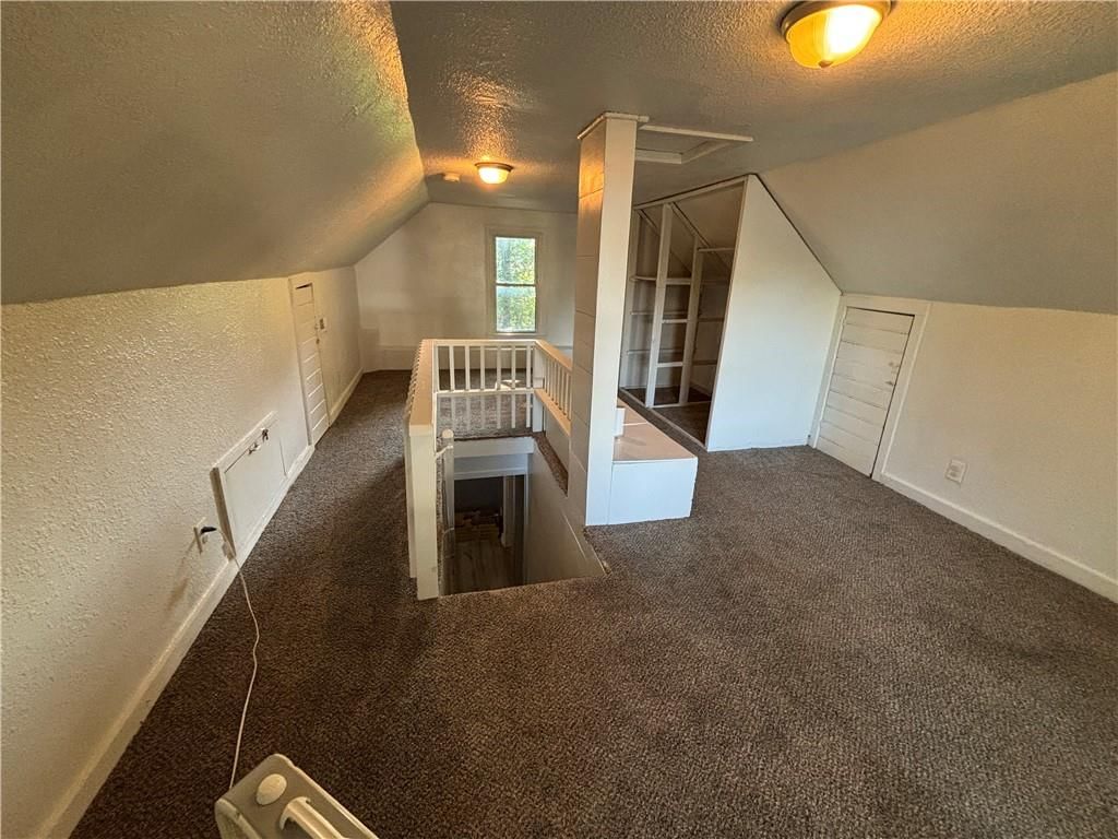402 Benton Street — photo 11