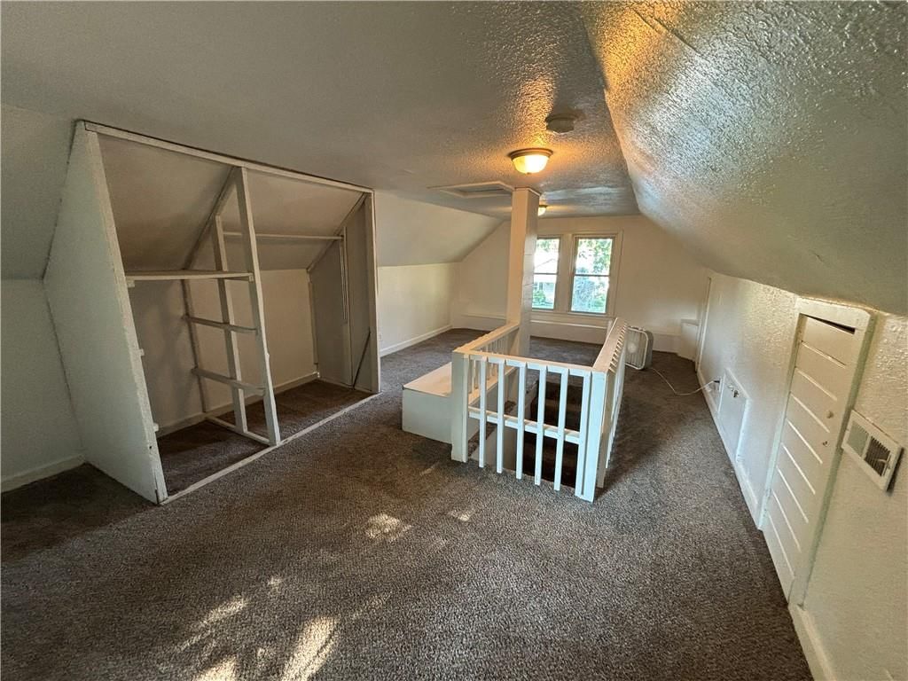 402 Benton Street — photo 12