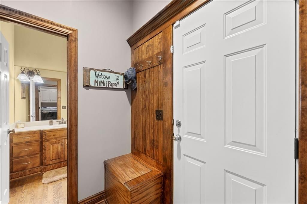 12715 Sloan Avenue — photo 28