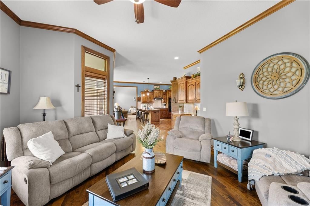 12715 Sloan Avenue — photo 32