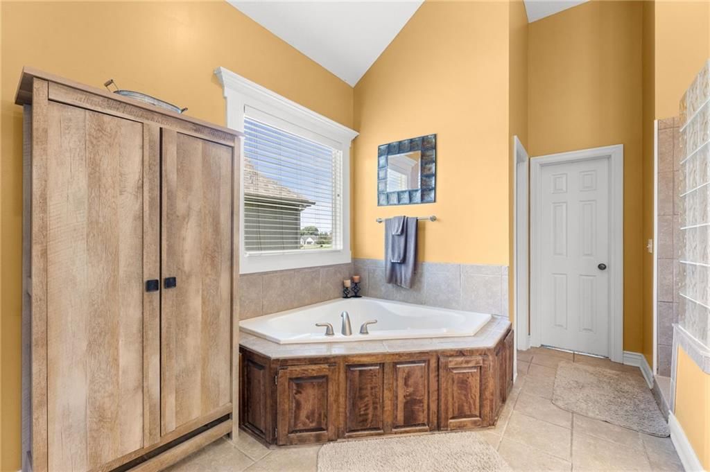 12715 Sloan Avenue — photo 44
