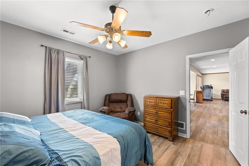 12715 Sloan Avenue — photo 54