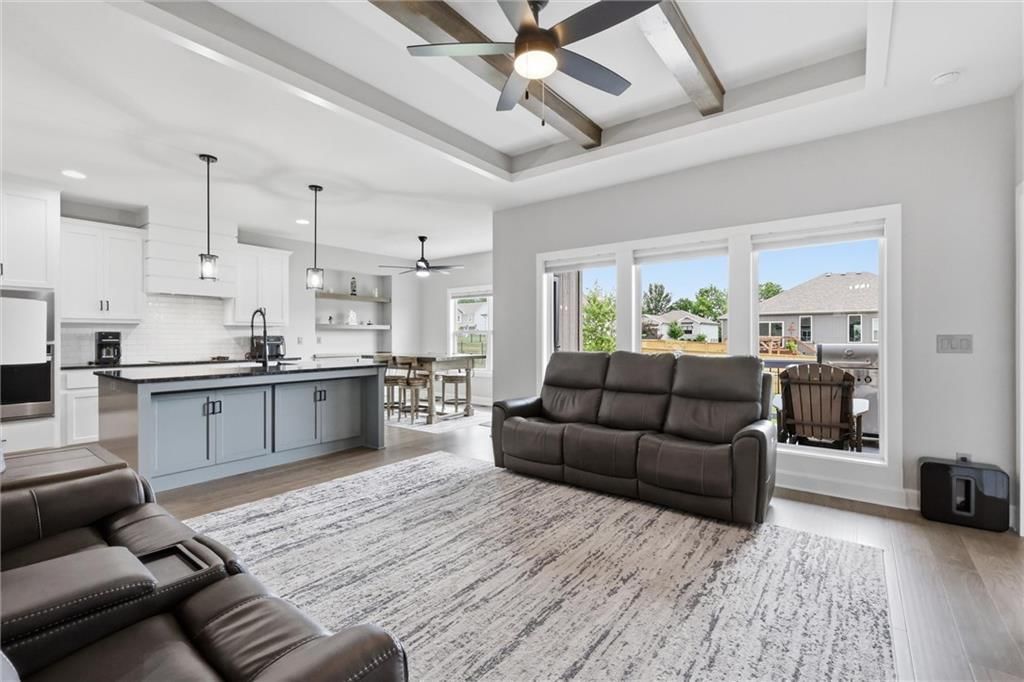 1812 Winchester Drive — photo 12