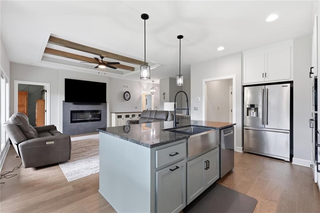 1812 Winchester Drive — photo 16