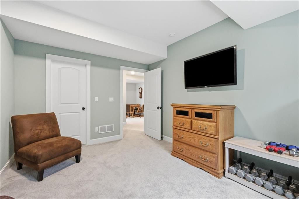1812 Winchester Drive — photo 29
