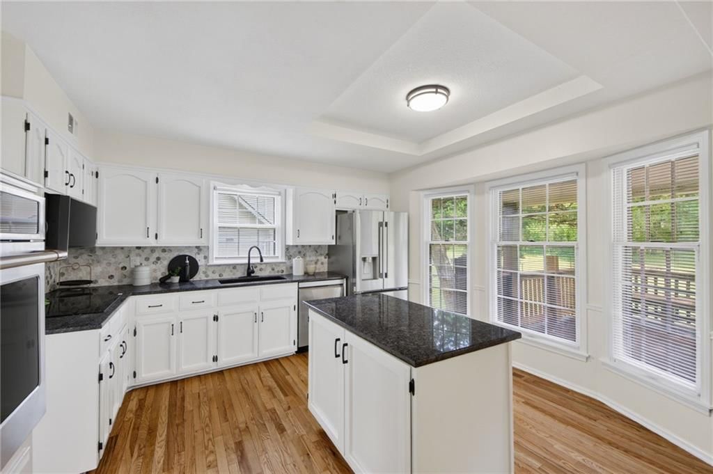 909 W 121st Street — photo 11