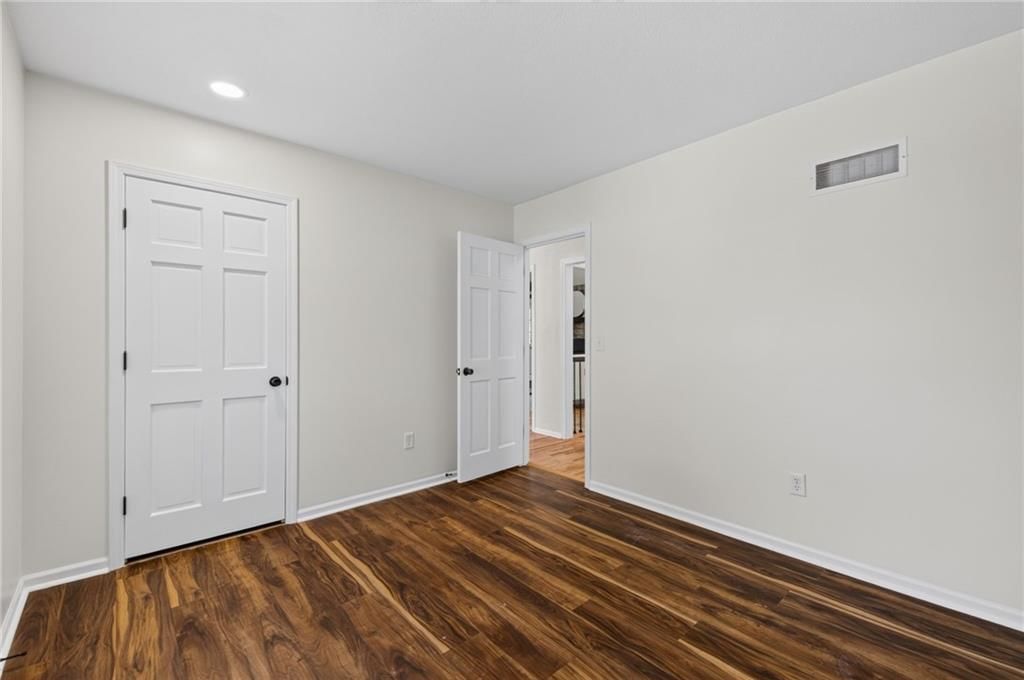 909 W 121st Street — photo 21
