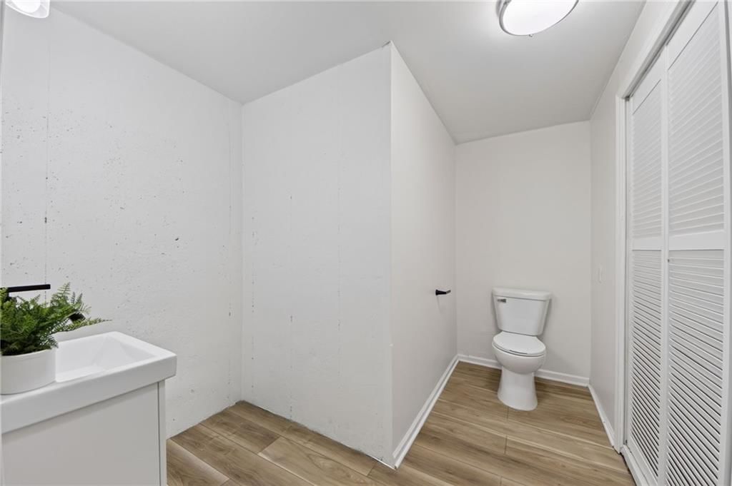 909 W 121st Street — photo 25