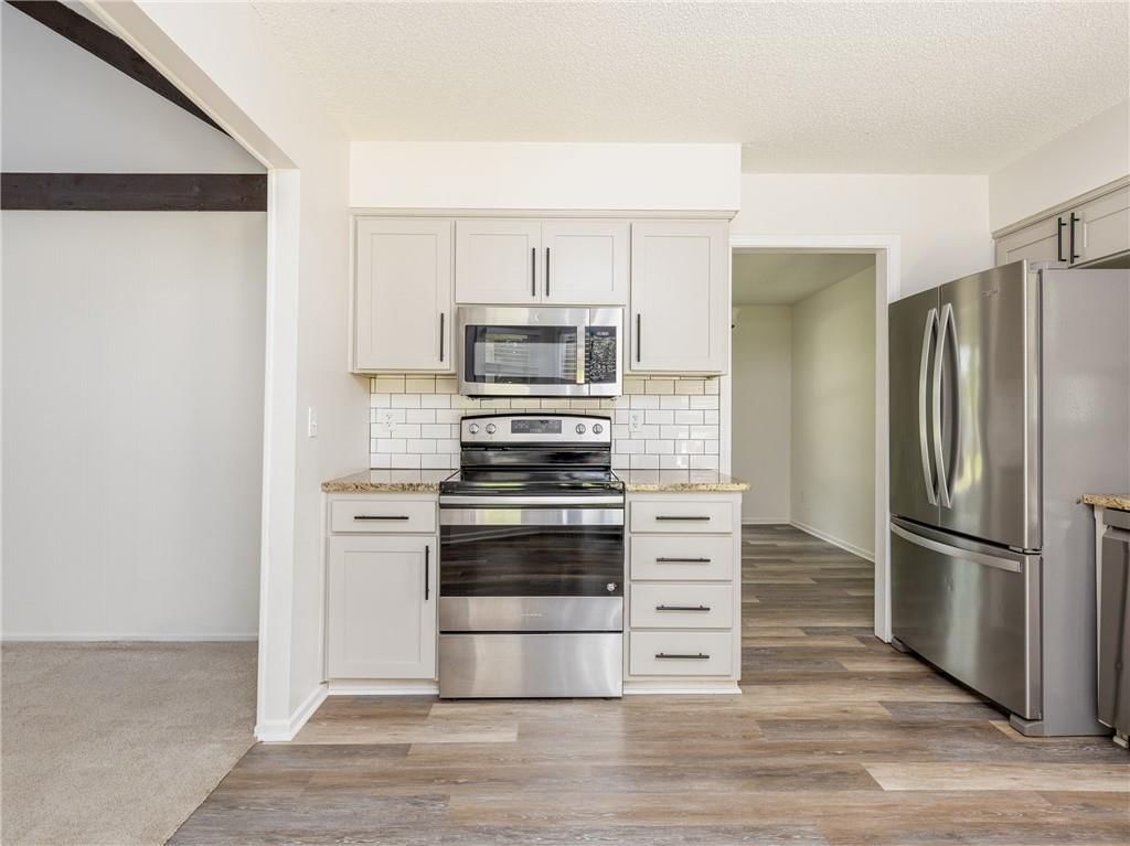 8016 Sunset Circle — photo 8