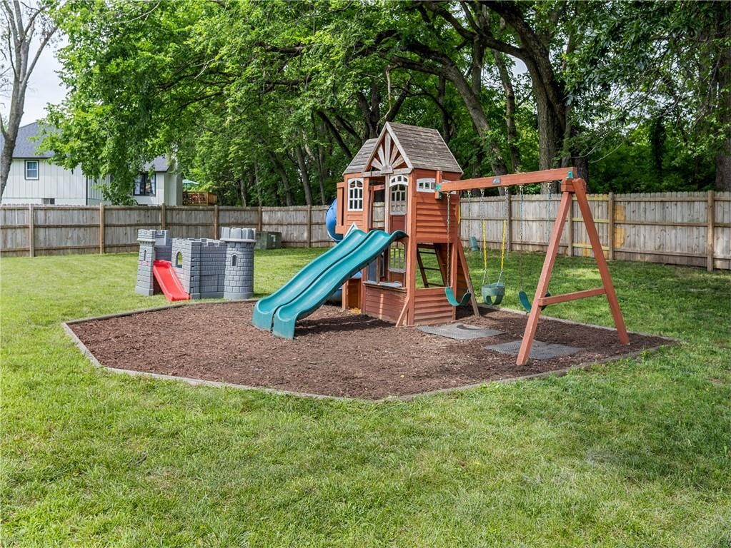 8016 Sunset Circle — photo 33