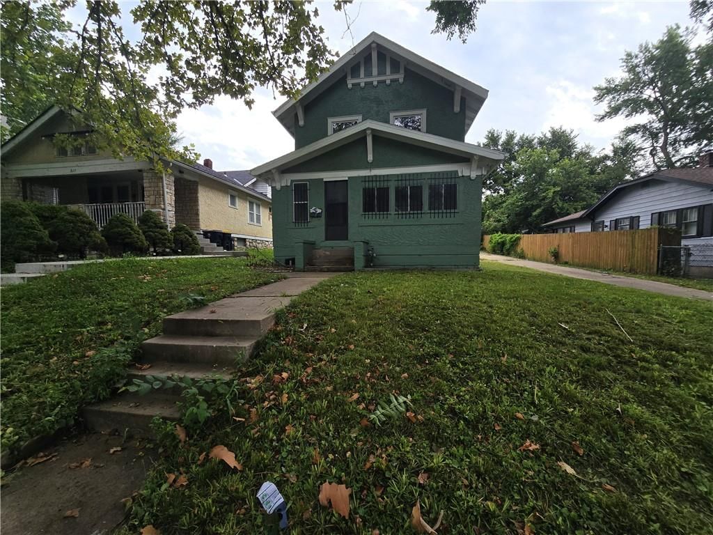 327 S Kensington Avenue, Kansas City, MO