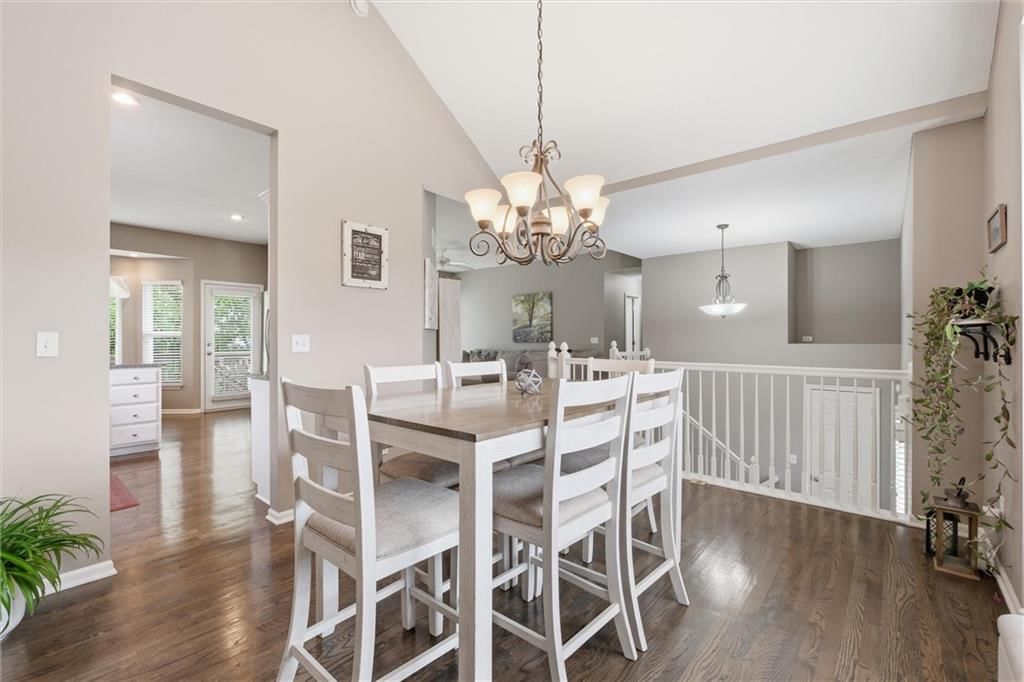 800 S Meadowbrook Street — photo 13