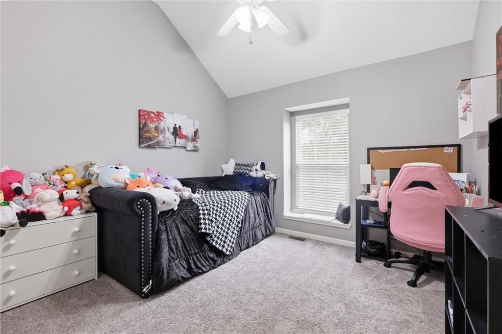 800 S Meadowbrook Street — photo 18