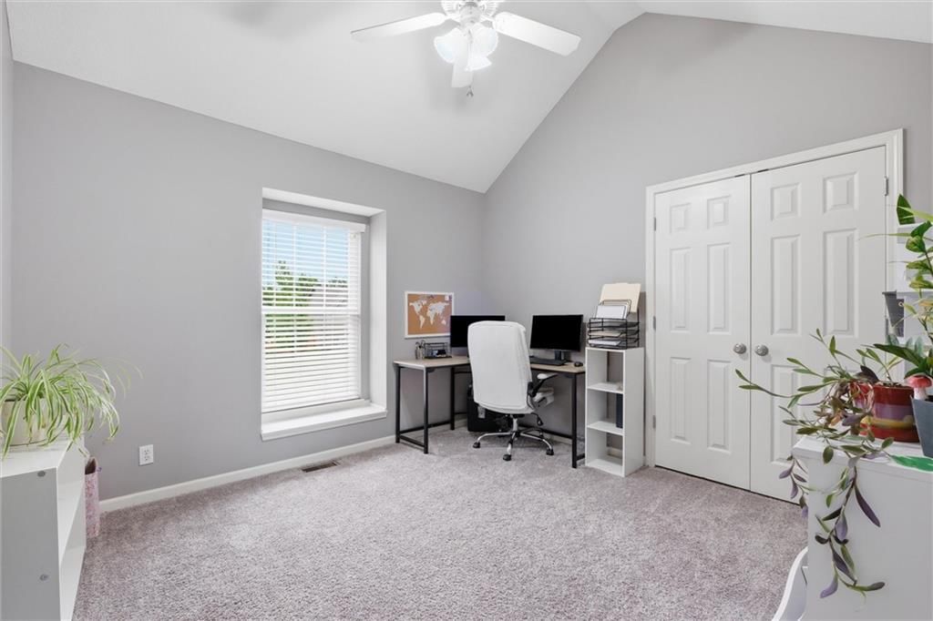 800 S Meadowbrook Street — photo 19